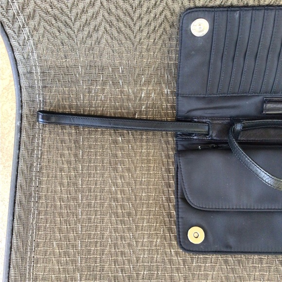 Hobo Black Leather Convertible Clutch Crossbody Bag - Picture 7 of 11